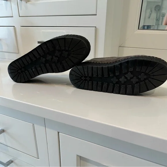 Prada slip on espadrille platform loafer. - Picture 5 of 5
